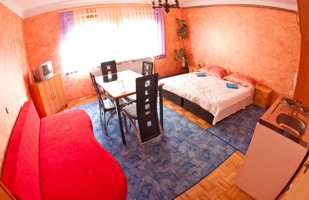 Guest House Pikapolonca Maribor Quarto foto