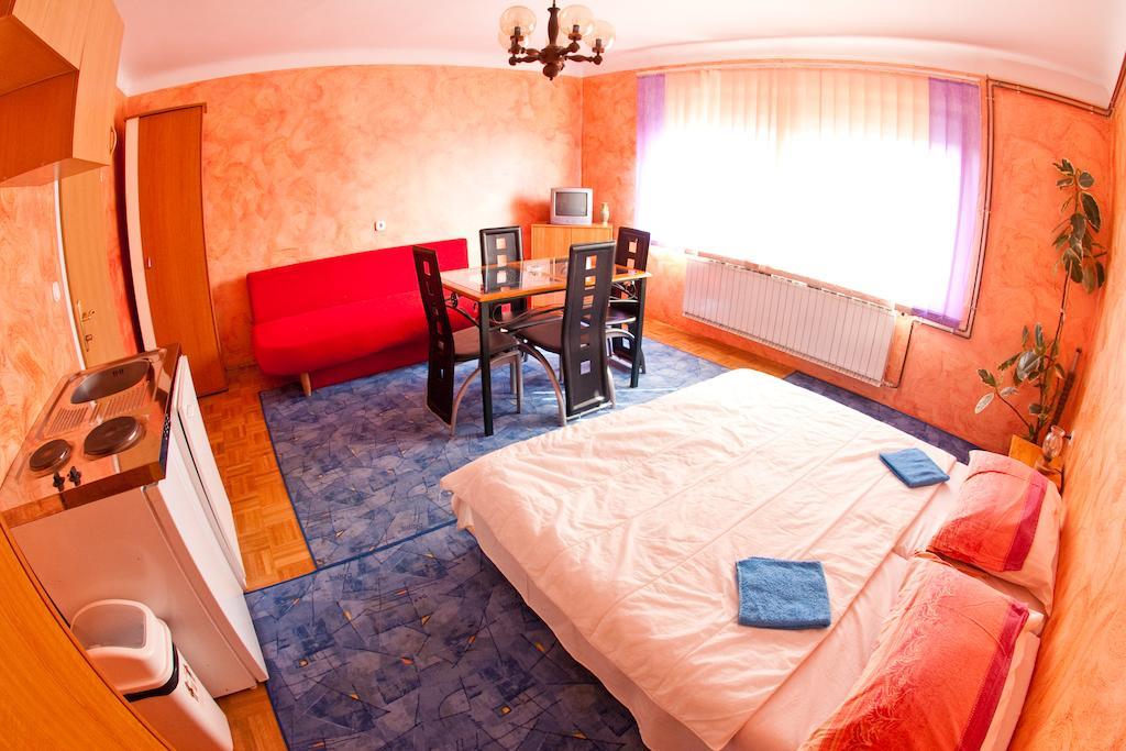 Guest House Pikapolonca Maribor Quarto foto